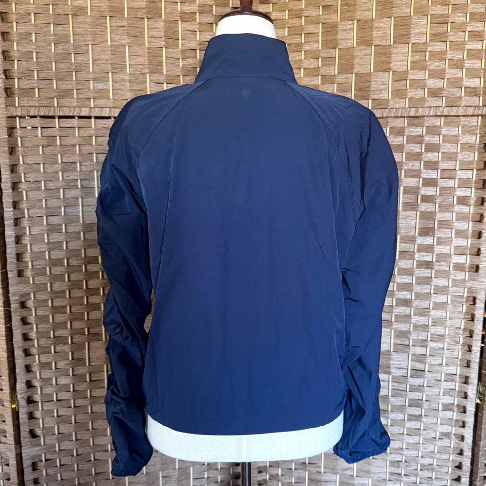 YOGALICIOUS navy blue Radiant Urban Runway windbreaker L - Picture 9 of 14